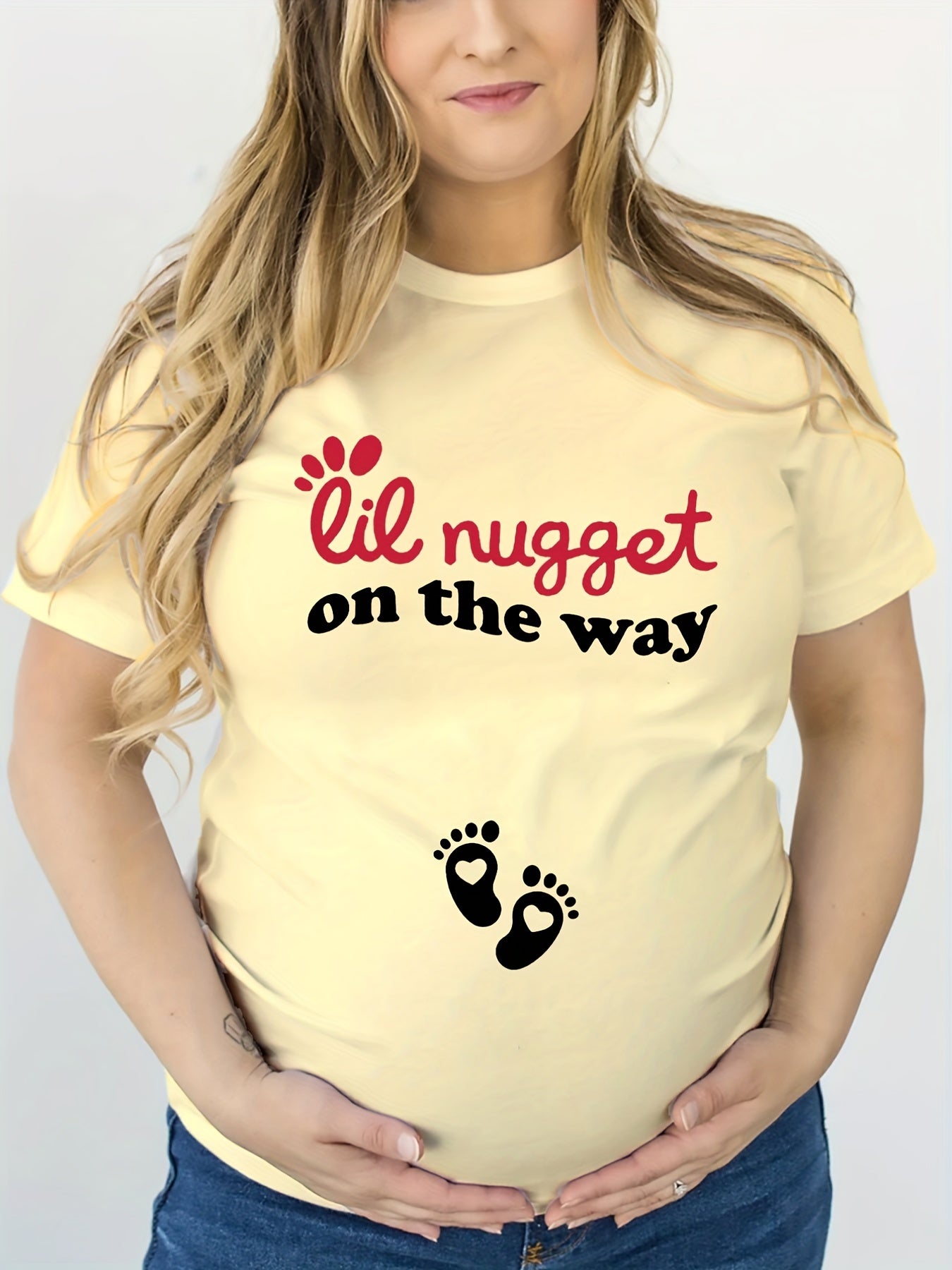 Cute and Comfy Lil Nugget Maternity T-Shirt - Short Sleeve Pregnancy Top for Casual Wear