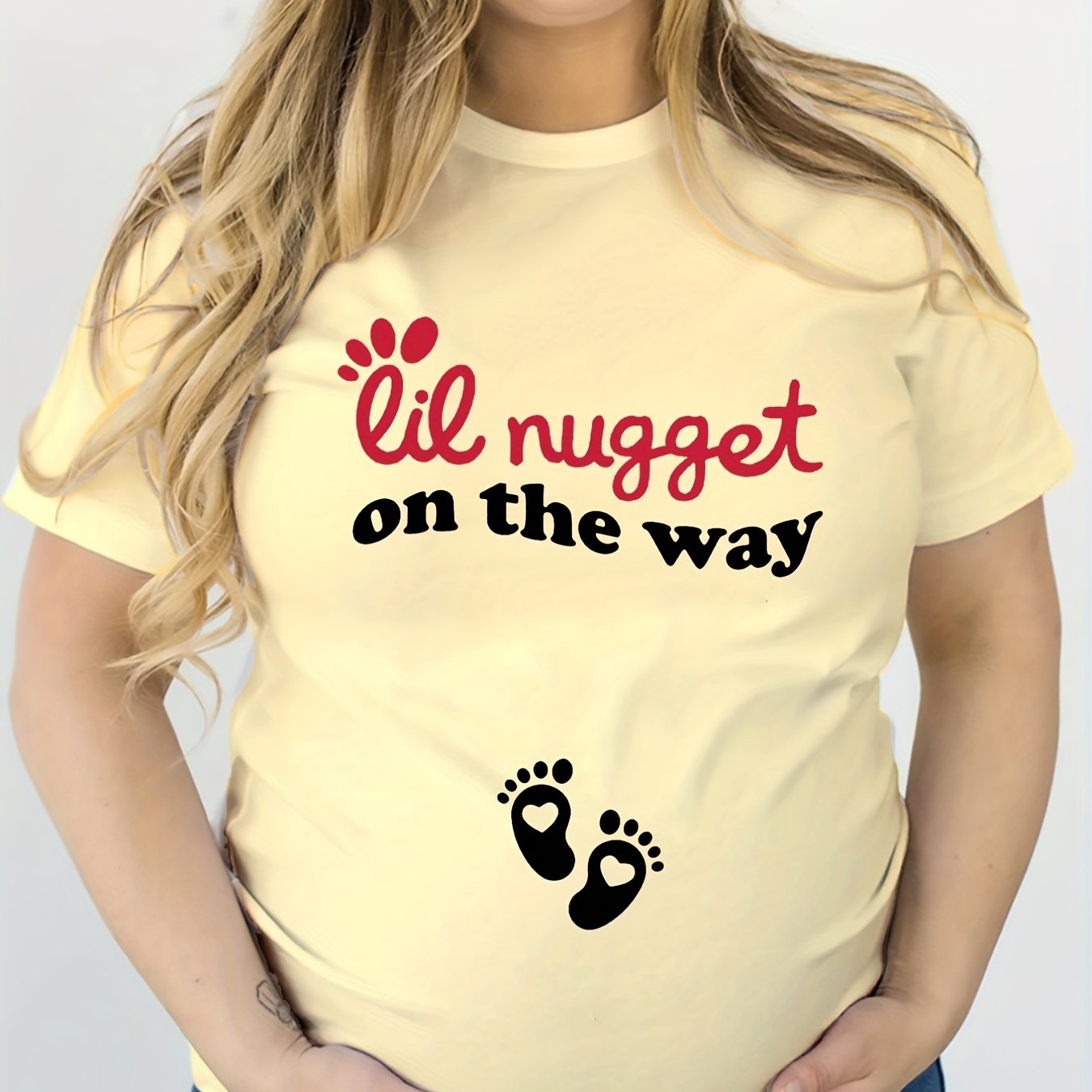 Cute and Comfy Lil Nugget Maternity T-Shirt - Short Sleeve Pregnancy Top for Casual Wear