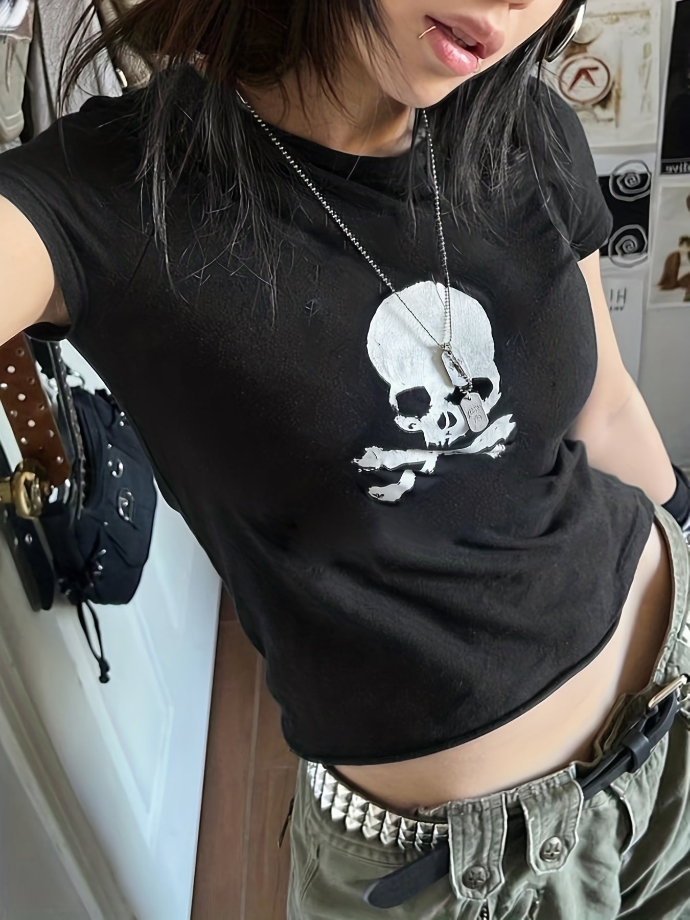 Skull Print Crop T-Shirt, Casual Crew Neck Short Sleeve T-Shirt For Spring & Summer, Women's Clothing For Y2K/Grunge Style