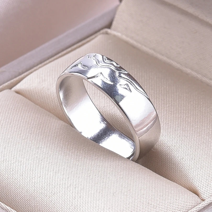 Wholesale 6pcs Steel Color Rings Hug Snake Love Star Moon Shell Leaf Shaped Rings Stainless Steel Women Jewelry Charms No Fade