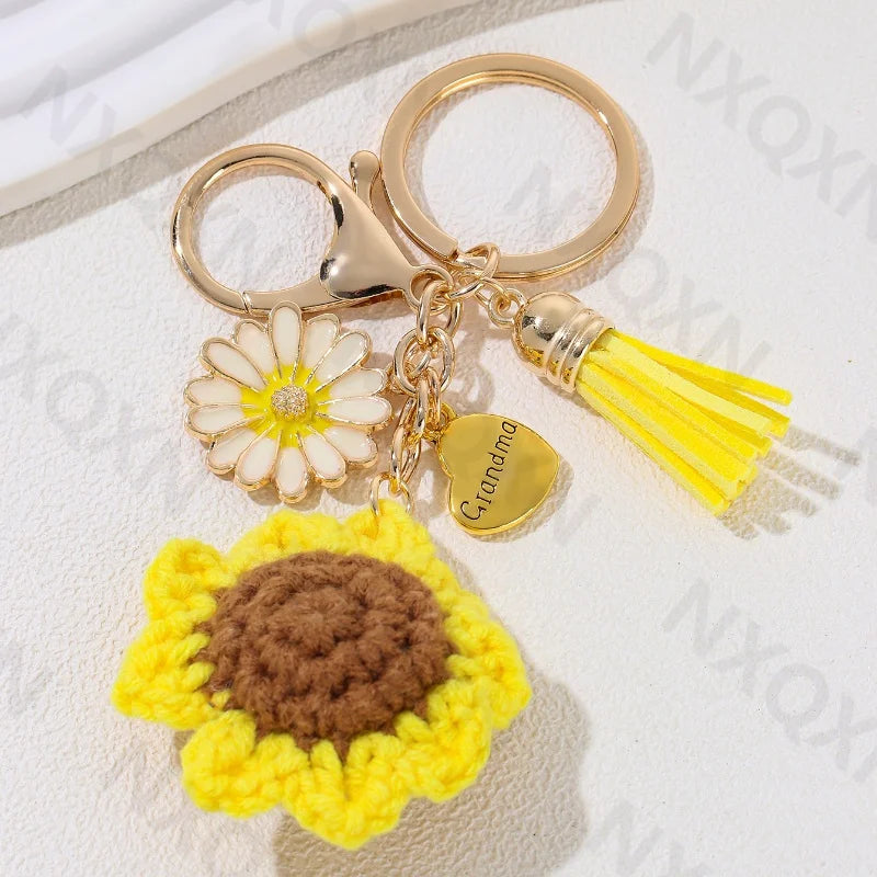Cartoon Handmade Yarn Sunflower Heart Enamel Keychain Plant Flower Mom Key Ring For Women Mother's Day Gift Handmade Jewelry