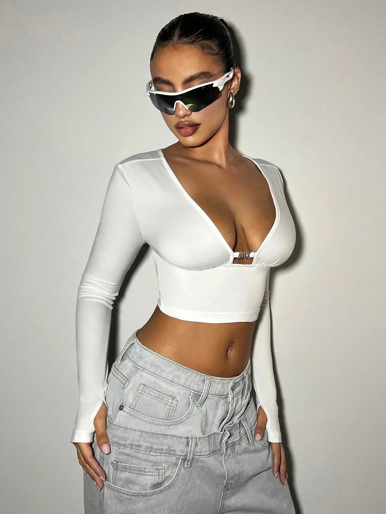 Pure Desire Spice V-neck Hollow Long Sleeve Female New Hot Sexy Short Sleeve Small Public Belly-button Top