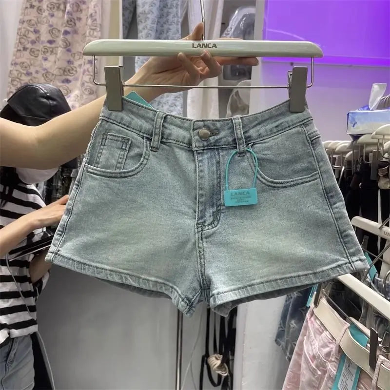 Cute Bow Design White Denim Shorts Women's Summer New Fashion A-shaped Jeans Hot Pants