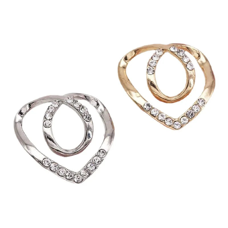 1pcs Simple Peach Heart Rhinestone Metal Scarf Buckle Women's Multi-functional Corner Artifact Summer Corner Knot Buckle
