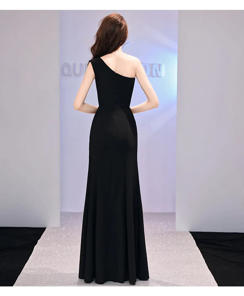 Host evening dress, light luxury, niche one shoulder black long dress, fishtail, one shoulder dress, female