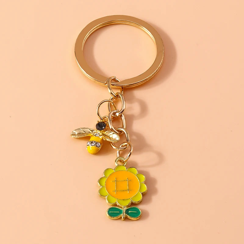 Cute Enamel Bee Keychain Flower Key Rings Pendants for Car Key Holder Women Girls Handbag Accessories Handmade Jewelry Gift