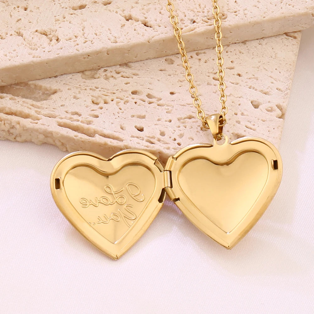 Stainless Steel Open Heart Photo Frame Pendant Necklace for Family Couple Gift Heart Photo Picture Locket Chain Necklace Jewelry