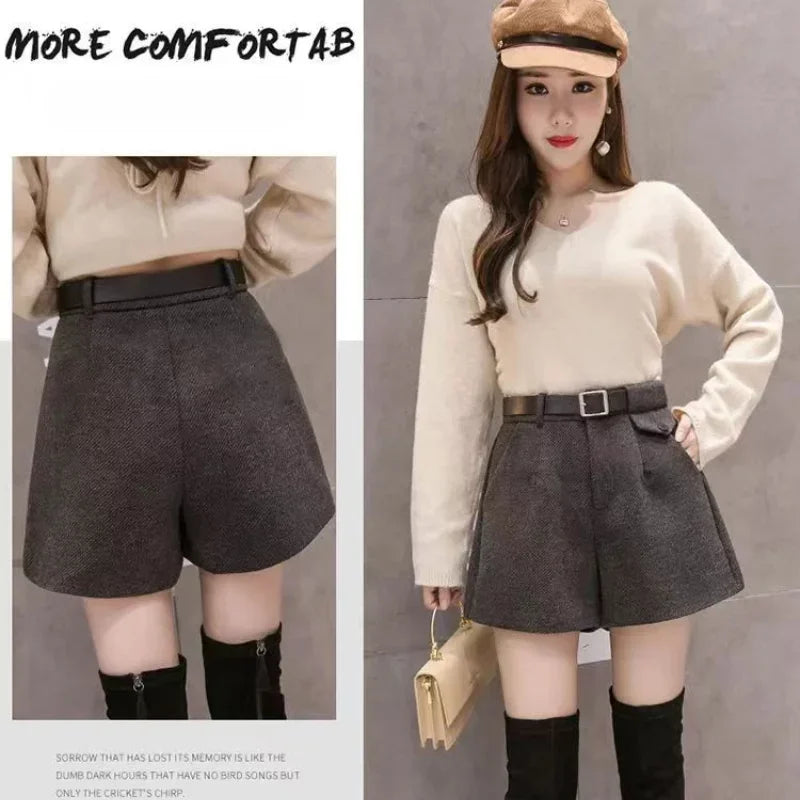 Women's Woolen Shorts for Fall and Winter High-Waisted Thick Shorts Black Korean Style Slimming A-Line Tapered Pants with Boots