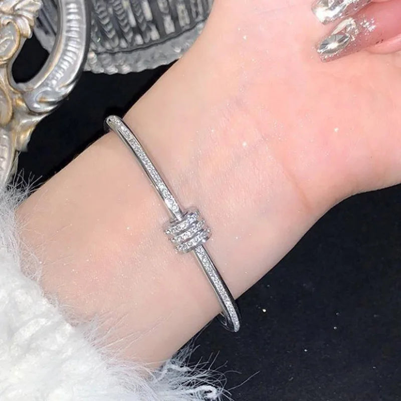 Stainless Steel Clover Lucky Bracelet Fashion Women Girls Titanium Steel Gold Plated Waterproof Sparkling Zircon Bracelet Bangle