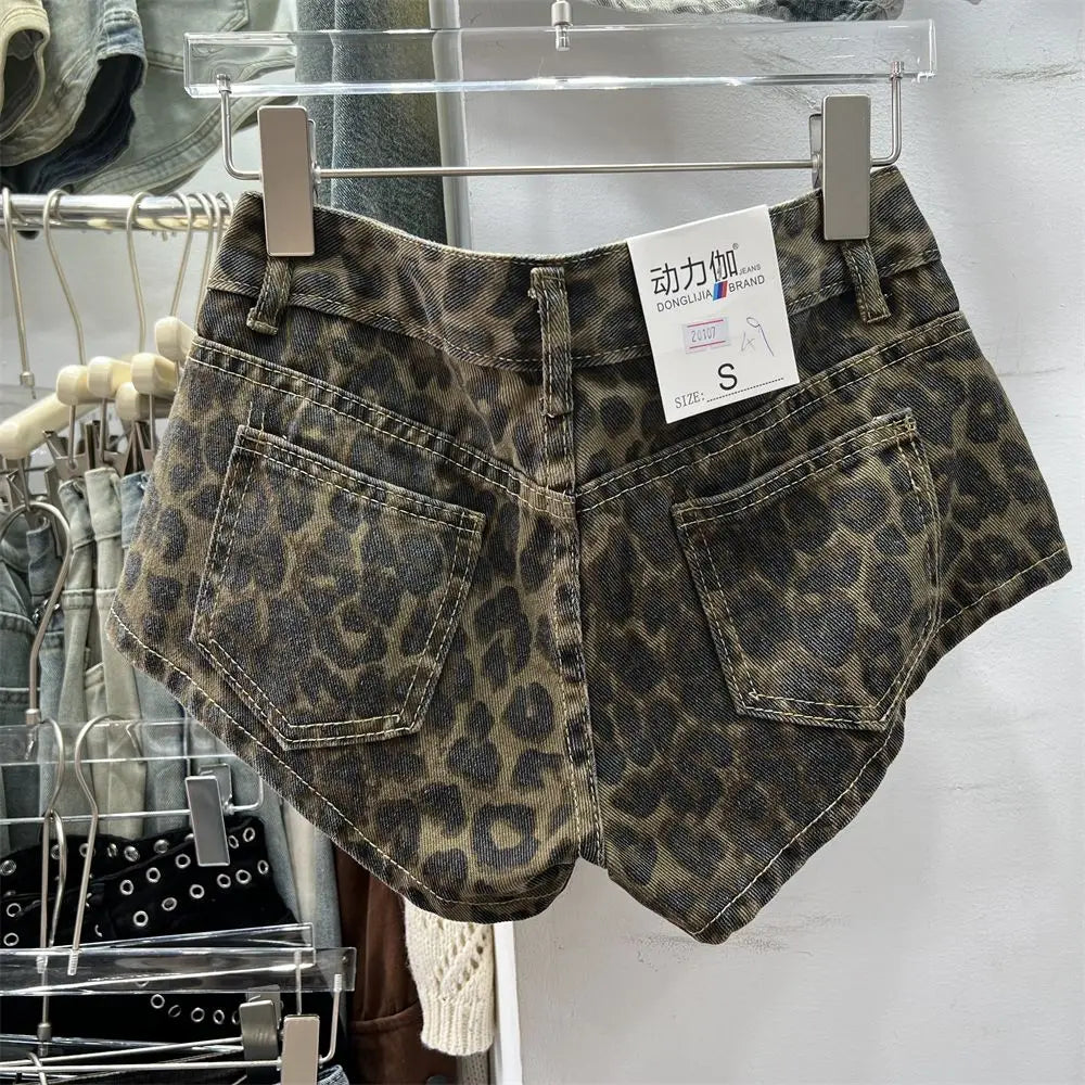 American Retro Spicy Girl Leopard Pattern Jeans Shorts Women Summer New Trash Style Casual Slim Low Waist Pants Denim Hot Pants