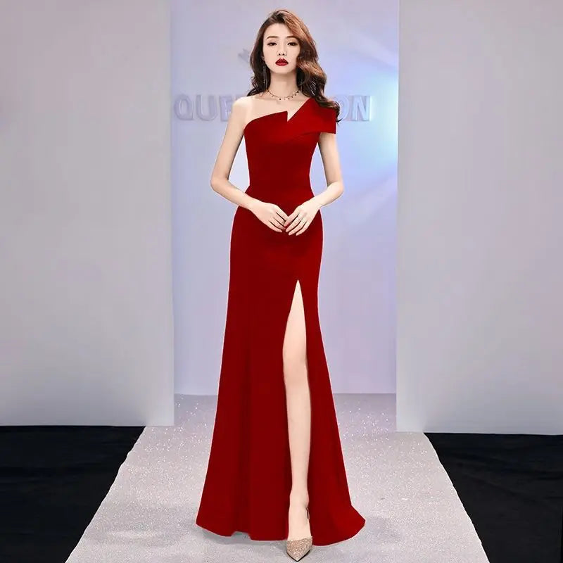 Host evening dress, light luxury, niche one shoulder black long dress, fishtail, one shoulder dress, female