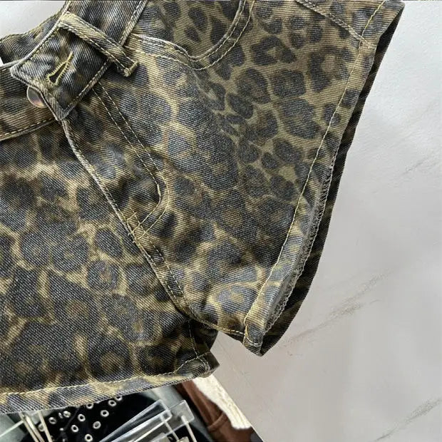 American Retro Spicy Girl Leopard Pattern Jeans Shorts Women Summer New Trash Style Casual Slim Low Waist Pants Denim Hot Pants