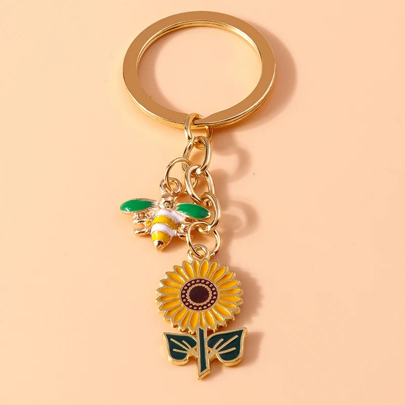 Cute Enamel Bee Keychain Flower Key Rings Pendants for Car Key Holder Women Girls Handbag Accessories Handmade Jewelry Gift