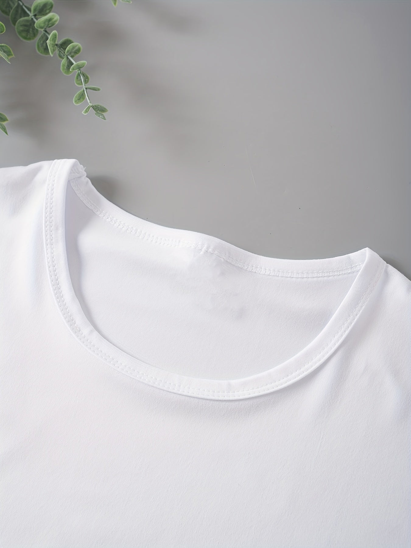 Stylish Jesus Graphic Print T-Shirt - Soft, Breathable, Short Sleeve, Casual Summer Top for Women - Relaxed Fit, Comfortable Clothing for Daily Wear