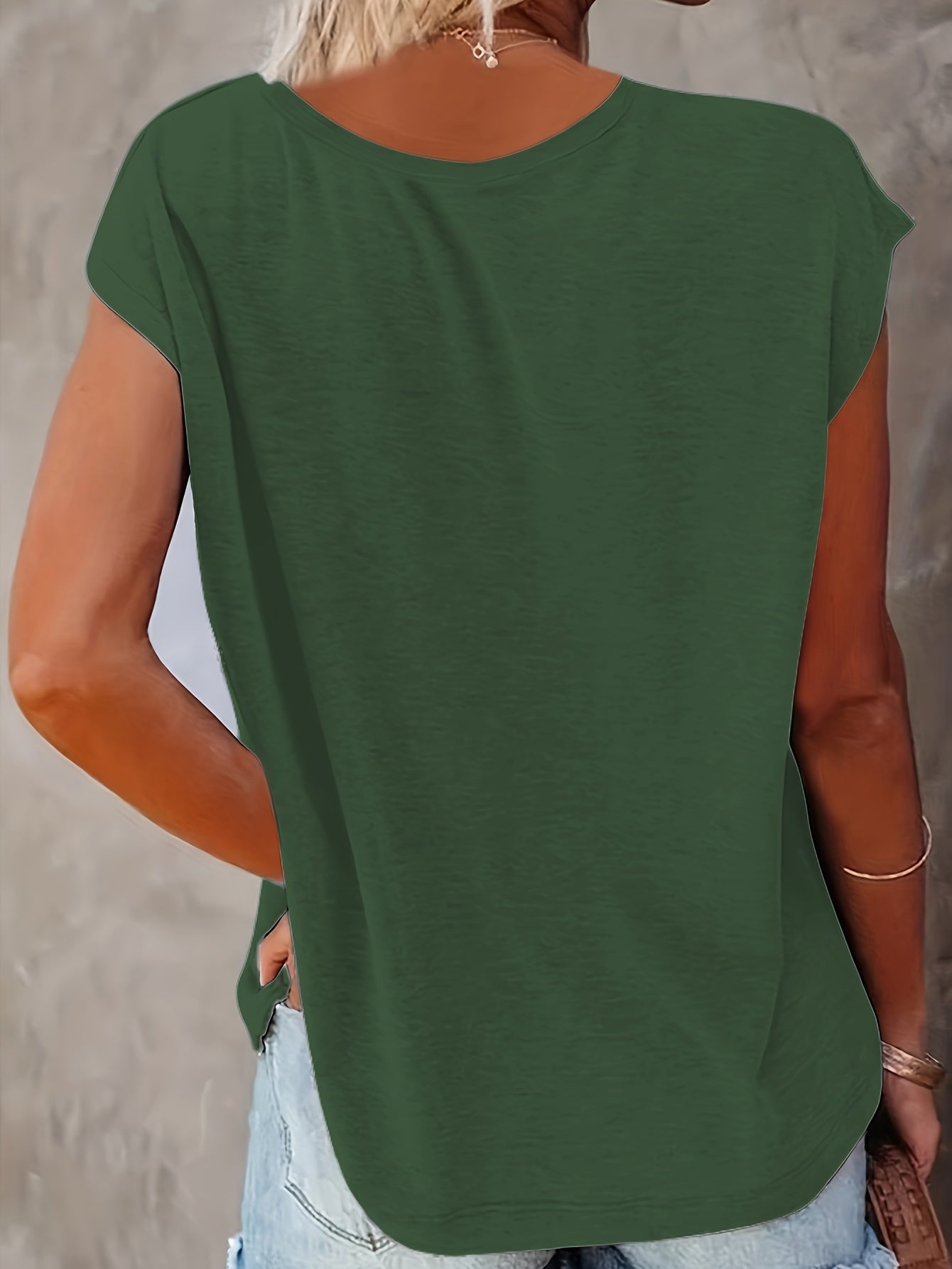 Women's Casual Crew Neck Short Sleeve T-Shirt - Solid, Versatile, Simple, and Comfortable