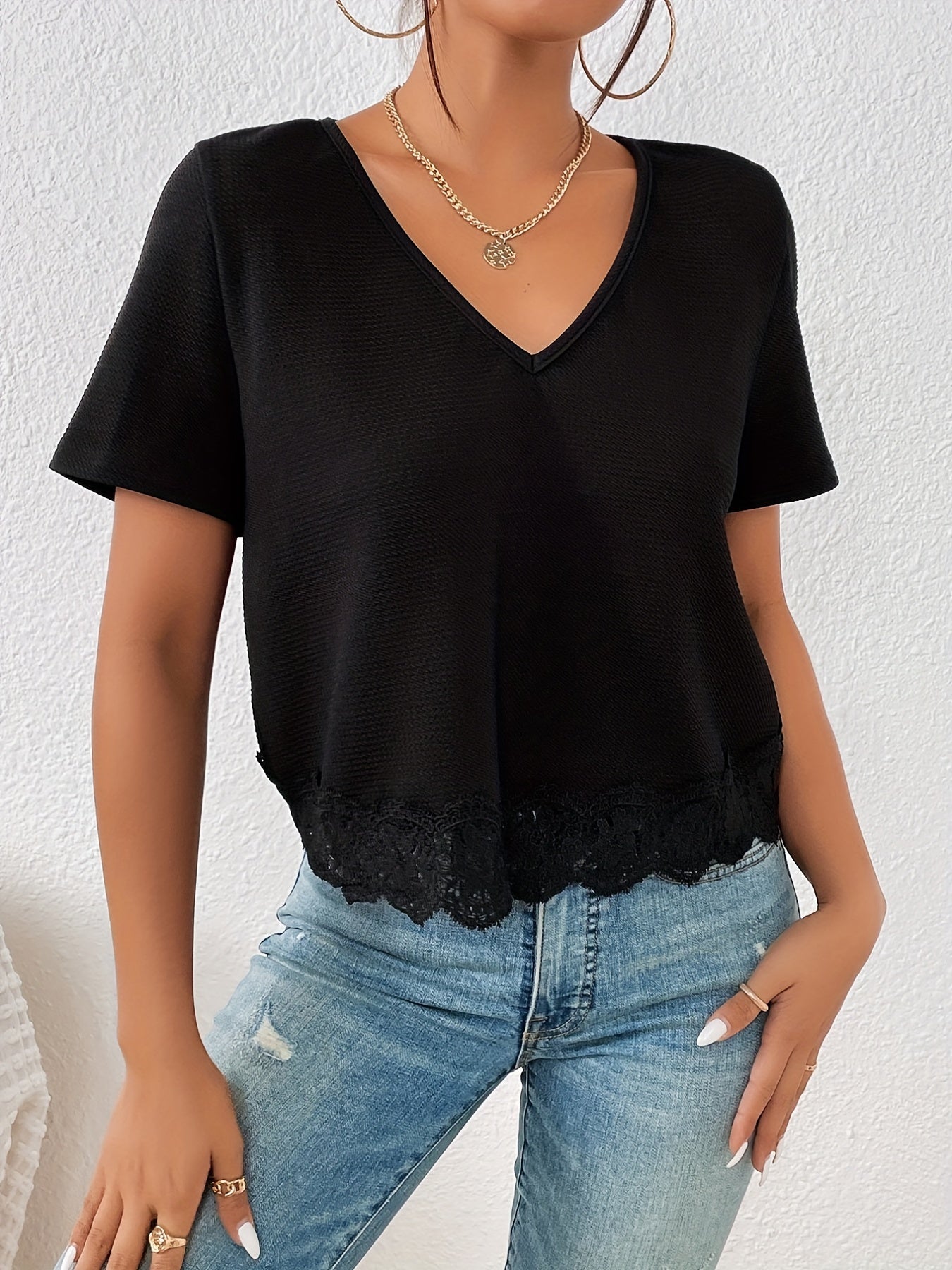 Chic Backless Lace V-Neck T-Shirt - Fashionable Contrast Detailing - Lightweight Summer Wear for Women