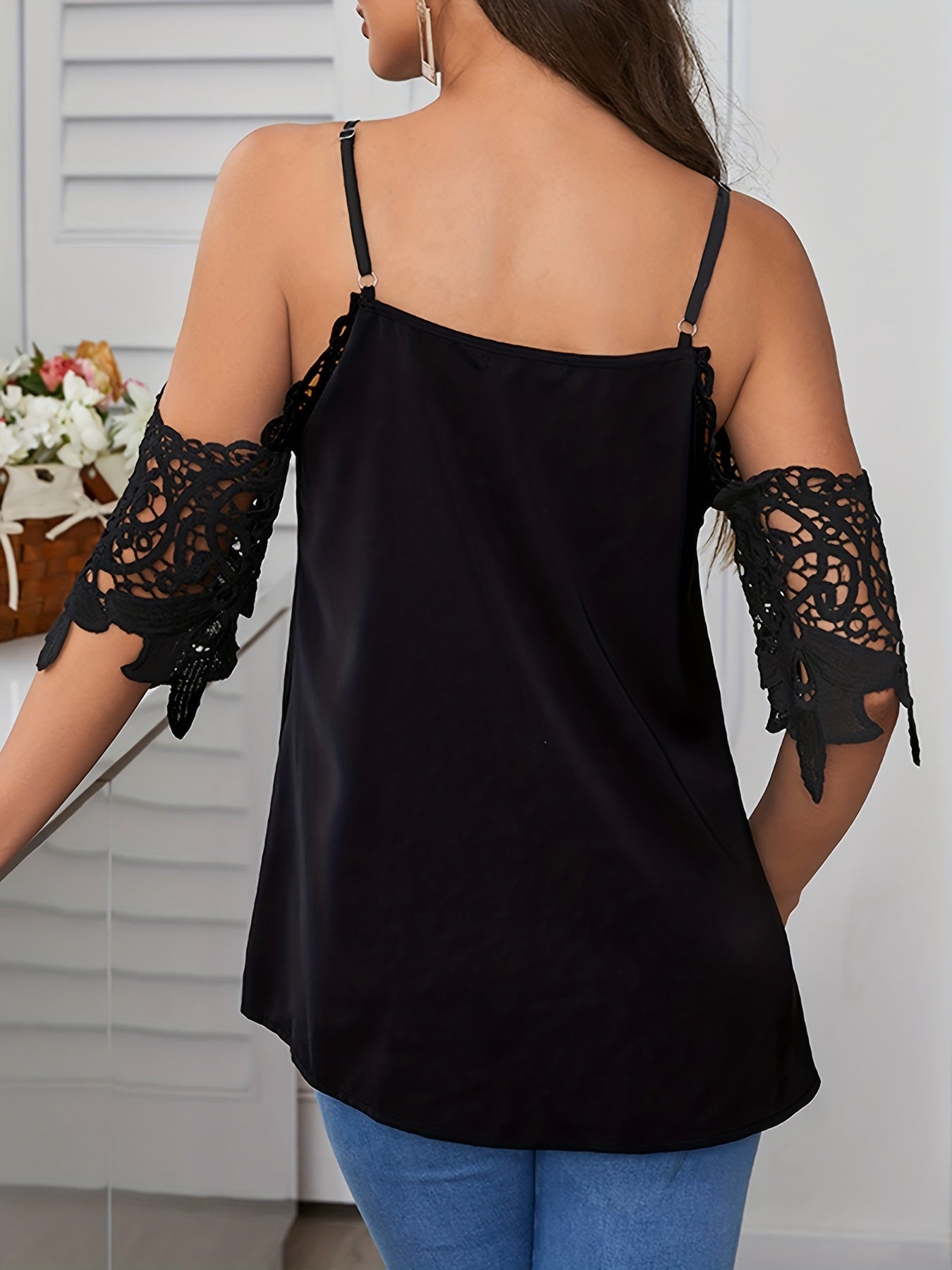 Womens Lace Accent T-shirt with Racy Cut Out - Flattering Crew Neck for Summer Style - Solid Color Splicing Design