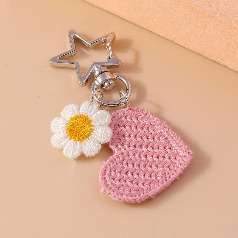 Pretty Handmade Knitted Love Heart Keychain Crocheted Flower Key Ring Pendants for Women Girls Handbag Decor DIY Jewelry Gifts