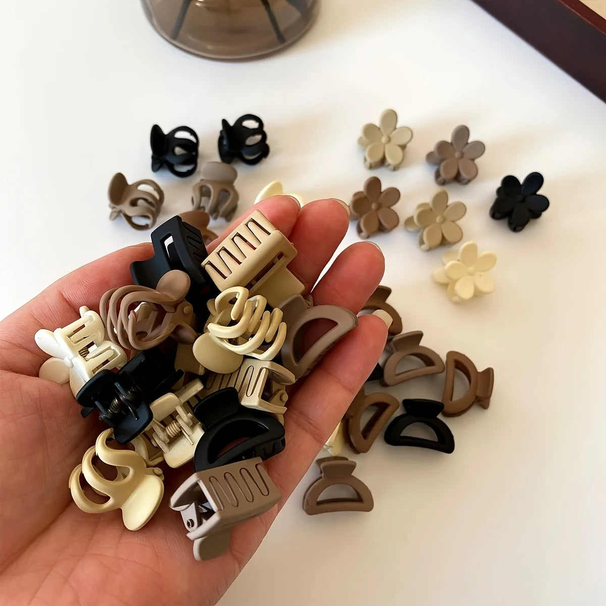 10 / 20pcs brown mini hair clips, bang clips, flyaways, headbands, hairpins - suitable for cute girls' daily life, school