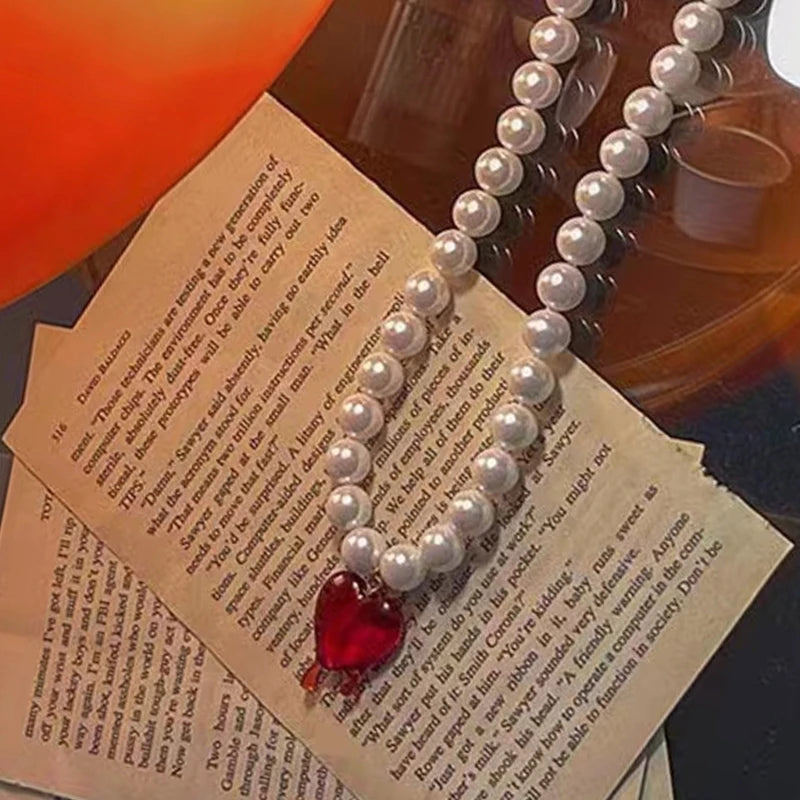 Elegant Imitation Pearl Bead Necklace for Women Heart Pendant Choker Necklaces Wedding Party Jewelry Clavicle Chain Gift