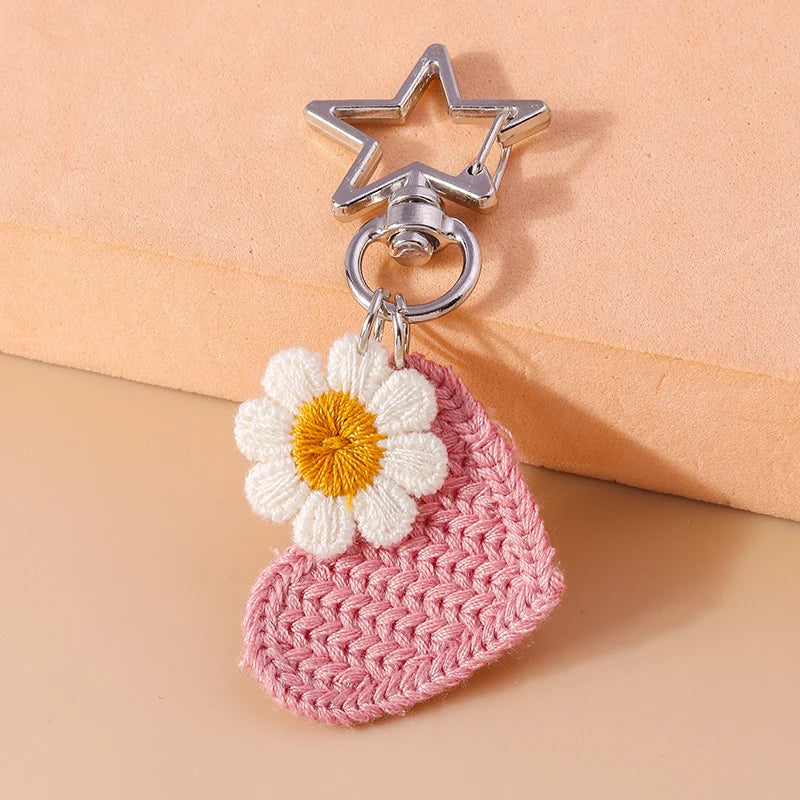 Pretty Handmade Knitted Love Heart Keychain Crocheted Flower Key Ring Pendants for Women Girls Handbag Decor DIY Jewelry Gifts