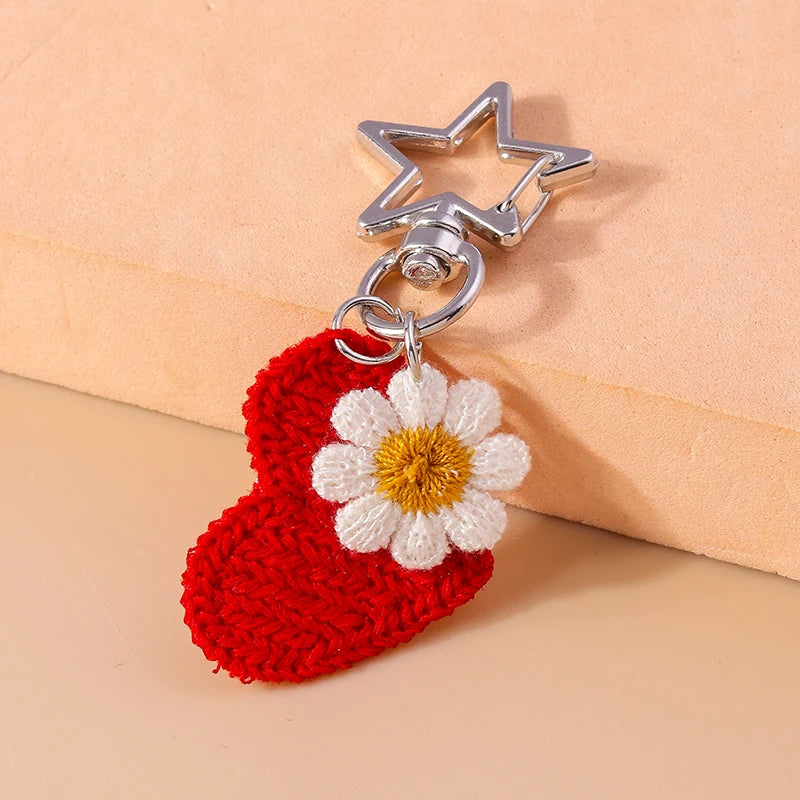 Pretty Handmade Knitted Love Heart Keychain Crocheted Flower Key Ring Pendants for Women Girls Handbag Decor DIY Jewelry Gifts