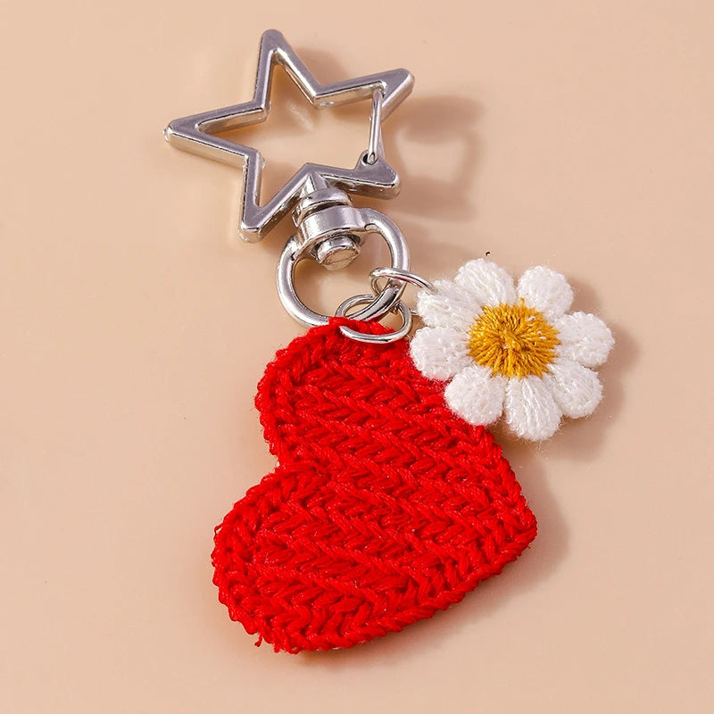 Pretty Handmade Knitted Love Heart Keychain Crocheted Flower Key Ring Pendants for Women Girls Handbag Decor DIY Jewelry Gifts