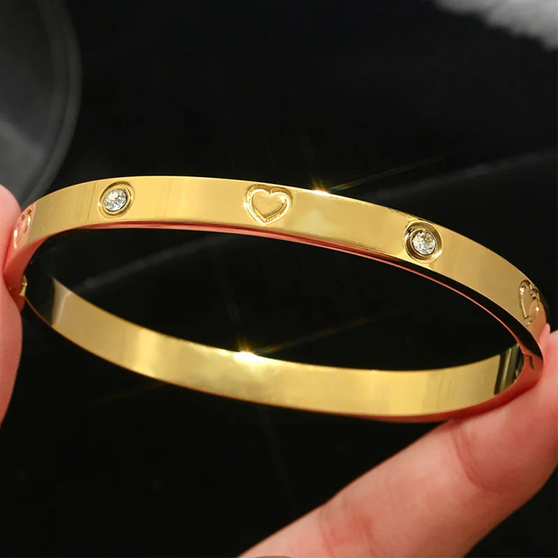 Stainless Steel Clover Lucky Bracelet Fashion Women Girls Titanium Steel Gold Plated Waterproof Sparkling Zircon Bracelet Bangle
