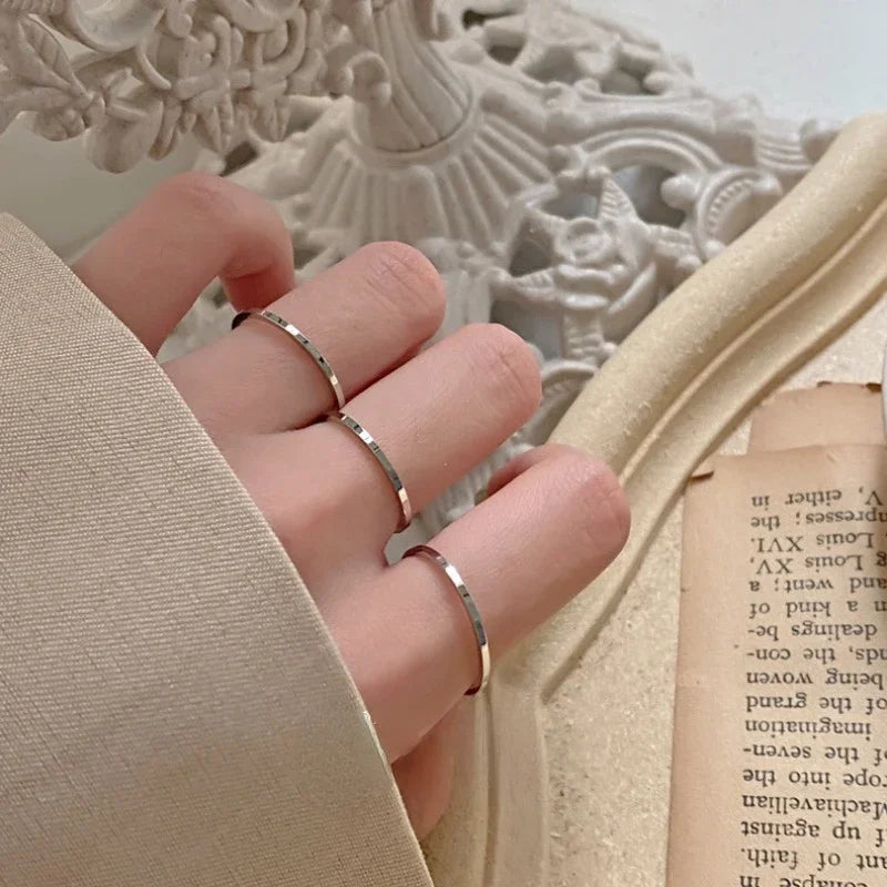Gold Sliver Color Couple Ring for Women Mens 1MM Thin Fashion Classic Stainless Steel Simple Finger Rings Jewelry Birthday Gifts