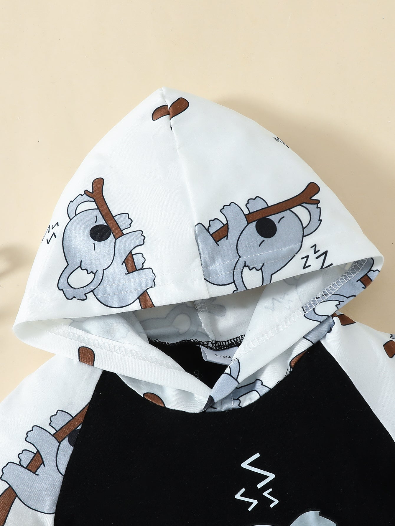 1 Set Baby Boy's Preppy Style Cartoon Sleeping Koala Print Outfit, Cotton Blend Hooded Romper with Applique Detail & Casual Shorts, Medium Stretch Woven Fabric, Regular Fit for Spring Season, for Outdoor, Boy Baby Clothes, Pe