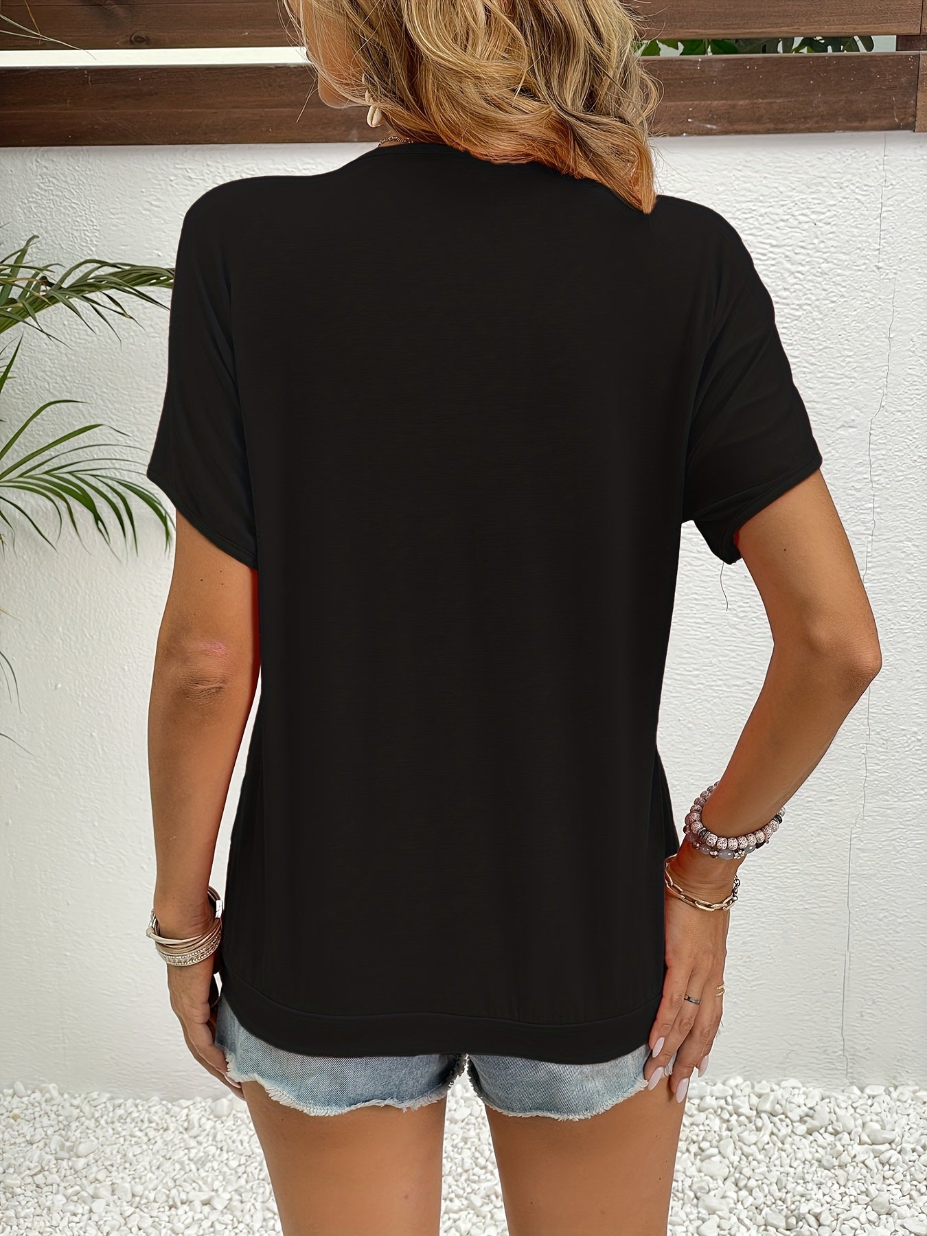 Lece Elegant Stitching V Neck T-shirt - Stylish Short Sleeve Tee for Spring & Summer, Perfect for Womens Vacation and Everyday Wear, Comfortable and Fashionable Clothing