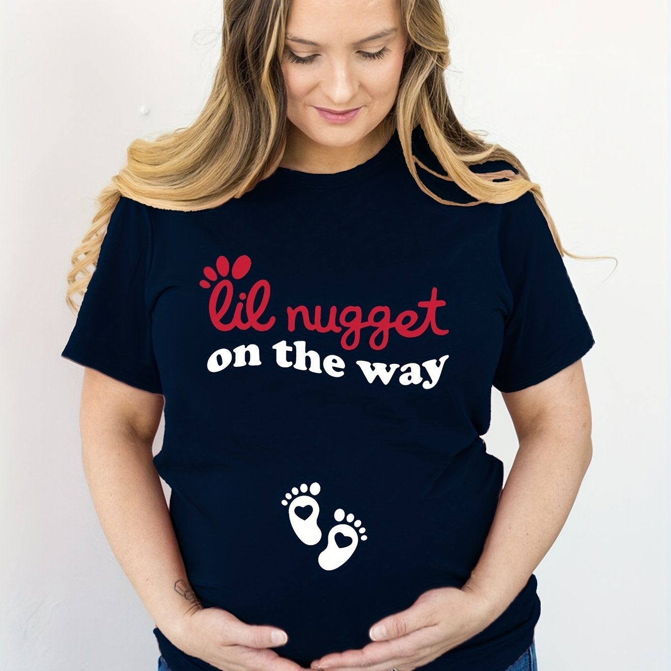 Cute and Comfy Lil Nugget Maternity T-Shirt - Short Sleeve Pregnancy Top for Casual Wear