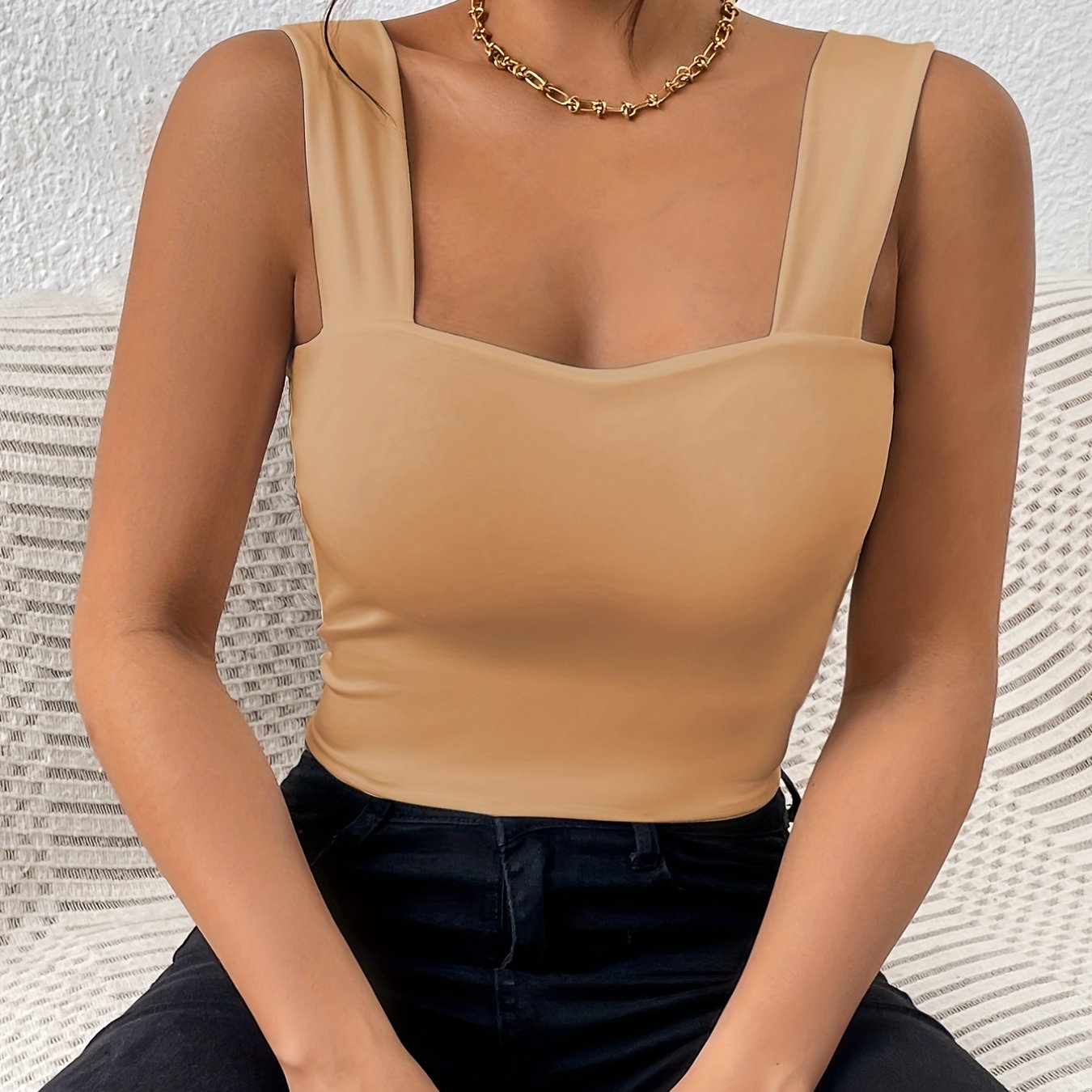 Stretchy Women's Crop Tank Top - Casual Everyday Essential - Soft, Breathable, Sleeveless, Solid Color, Comfortable, Relaxed Fit, Women's Clothing